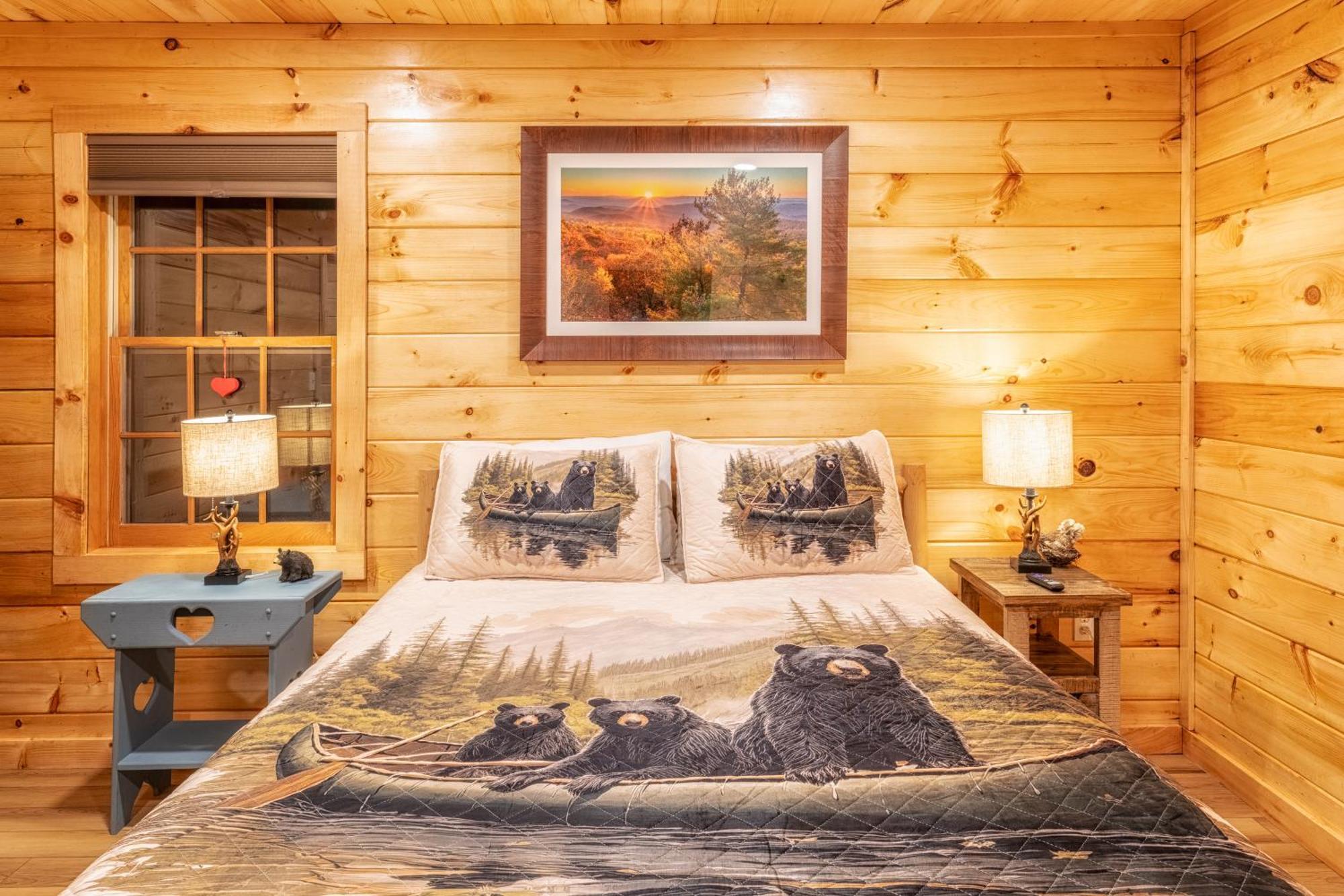 Real Log Cabin With Amazing Views, Hot Tub, Sauna, Games Гатлінбург Екстер'єр фото