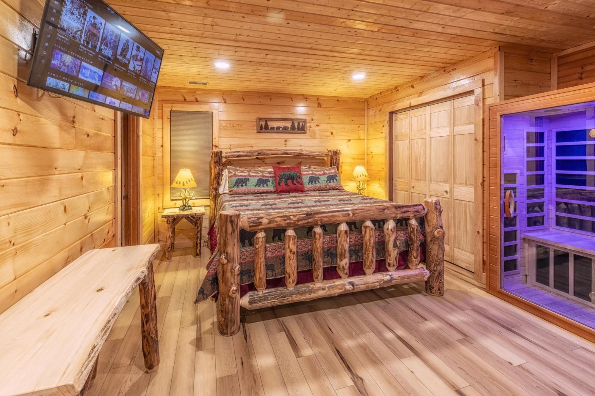 Real Log Cabin With Amazing Views, Hot Tub, Sauna, Games Гатлінбург Екстер'єр фото